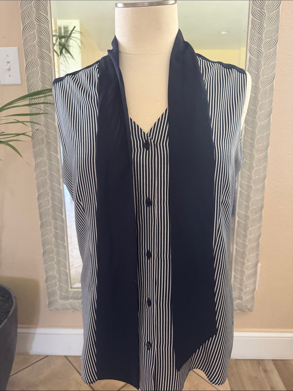 Anne Klein Black and White Sleeveless Striped Button-Down Shirt with Neck Tie